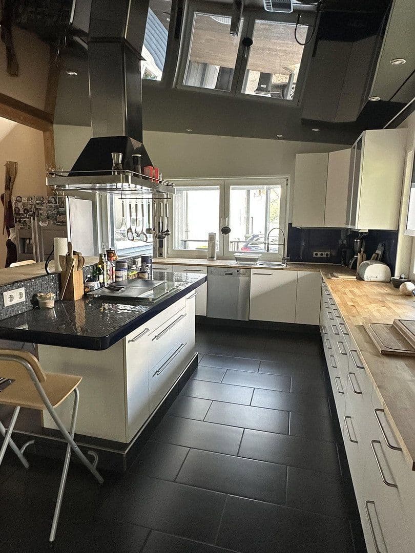 Prodej nebytového prostoru 3.125 m², Hude (Oldenburg), Dolní Sasko Prodej nebytového prostoru 3.125 m², Hude (Oldenburg), Dolní Sasko