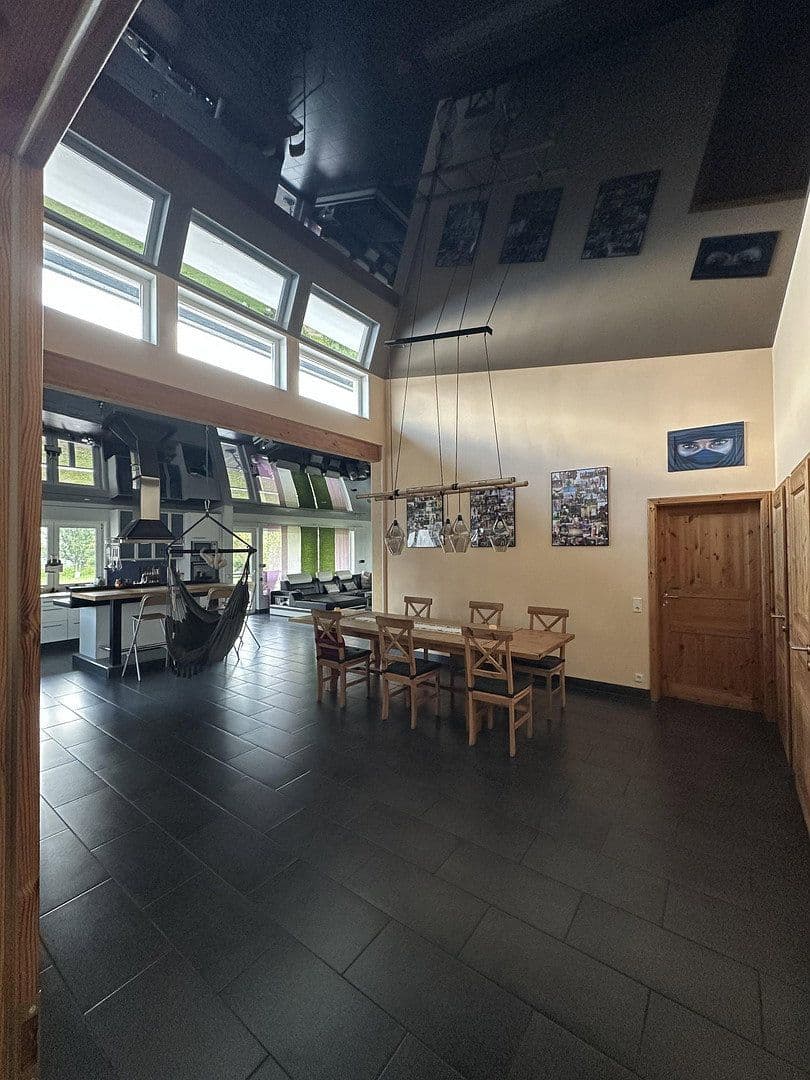 Prodej nebytového prostoru 3.125 m², Hude (Oldenburg), Dolní Sasko Prodej nebytového prostoru 3.125 m², Hude (Oldenburg), Dolní Sasko