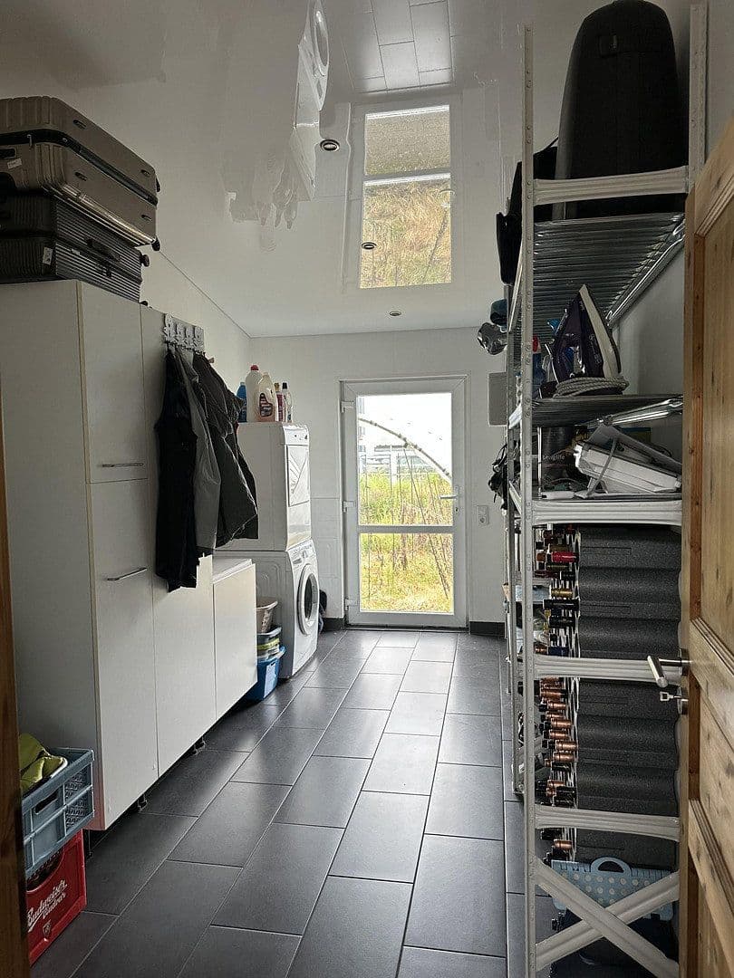 Prodej nebytového prostoru 3.125 m², Hude (Oldenburg), Dolní Sasko Prodej nebytového prostoru 3.125 m², Hude (Oldenburg), Dolní Sasko