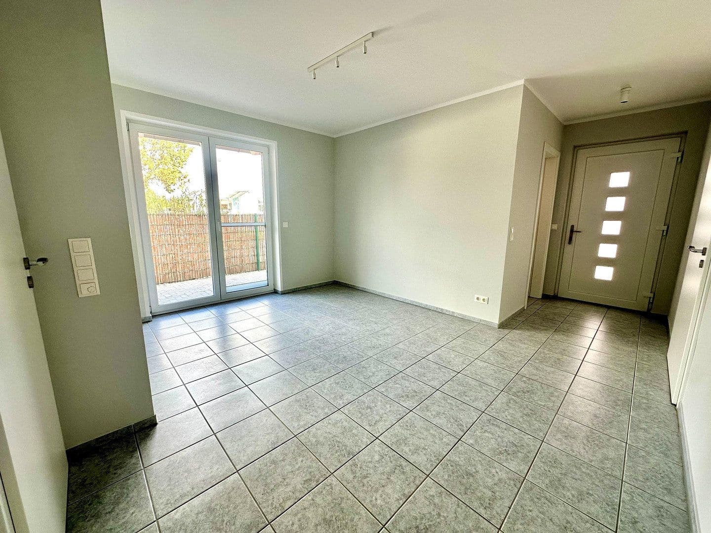 Prodej domu 239 m², pozemek 1.400 m², Lubín, Braniborsko Prodej domu 239 m², pozemek 1.400 m², Lubín, Braniborsko