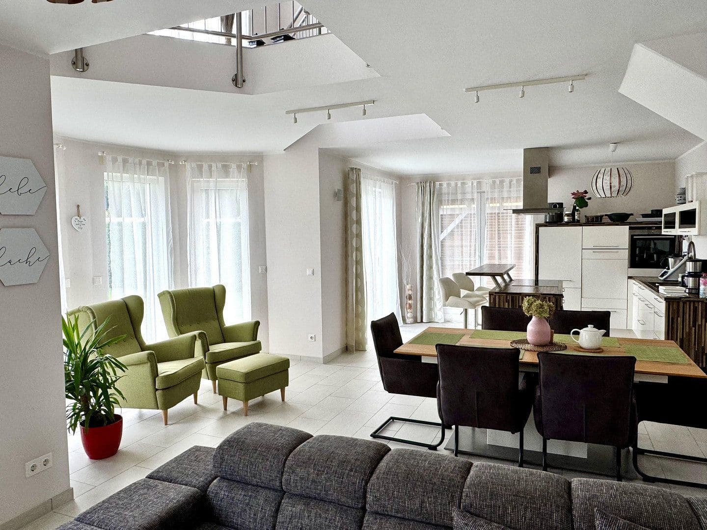 Prodej domu 239 m², pozemek 1.400 m², Lubín, Braniborsko Prodej domu 239 m², pozemek 1.400 m², Lubín, Braniborsko