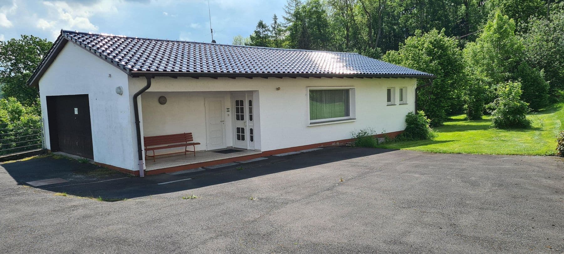 Prodej domu 450 m², pozemek 5.100 m², Weitefeld, Porýní-Falc Prodej domu 450 m², pozemek 5.100 m², Weitefeld, Porýní-Falc