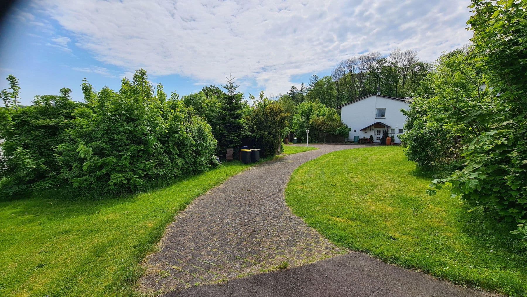 Prodej domu 450 m², pozemek 5.100 m², Weitefeld, Porýní-Falc Prodej domu 450 m², pozemek 5.100 m², Weitefeld, Porýní-Falc