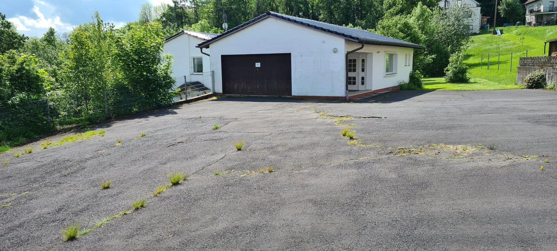 Prodej domu 450 m², pozemek 5.100 m², Weitefeld, Porýní-Falc Prodej domu 450 m², pozemek 5.100 m², Weitefeld, Porýní-Falc