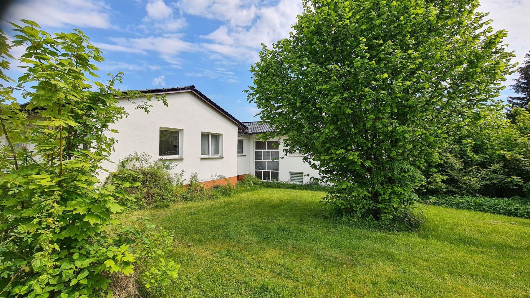 Prodej domu 450 m², pozemek 5.100 m², Weitefeld, Porýní-Falc Prodej domu 450 m², pozemek 5.100 m², Weitefeld, Porýní-Falc