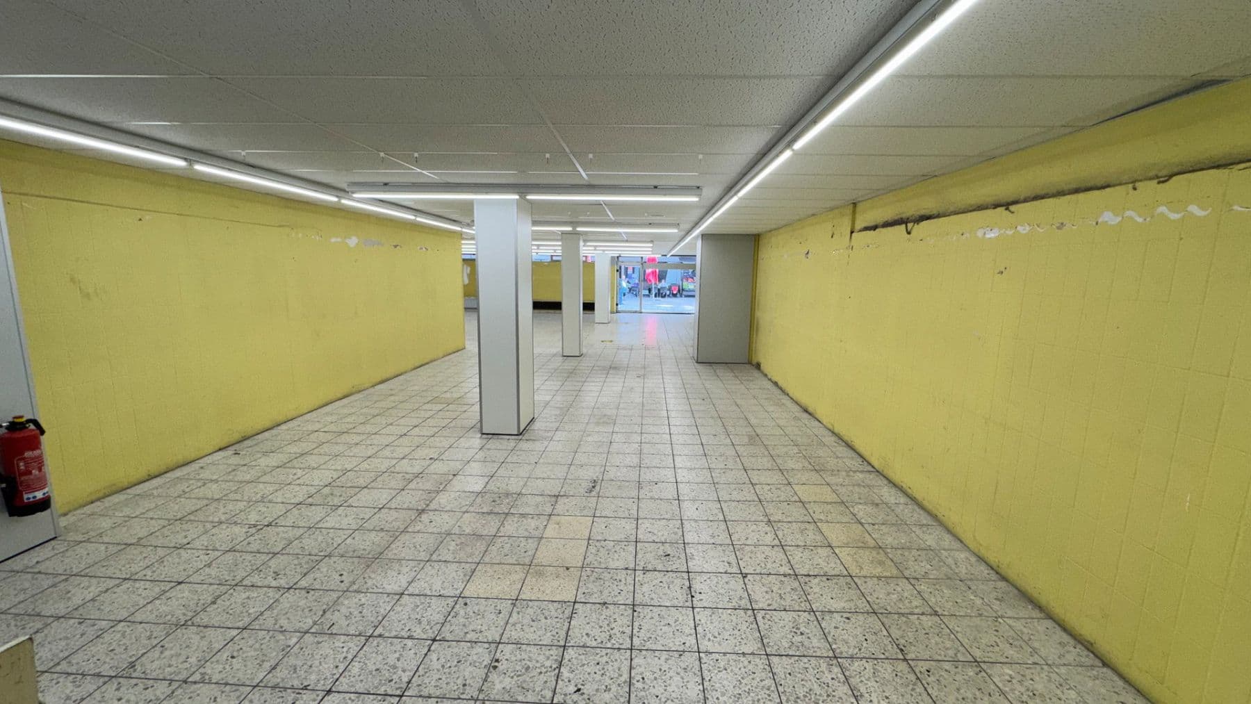 Pronájem nebytového prostoru 287 m², Ehrenfeld Stadtbezirk 4, Bergisch Gladbach, Severní Porýní-Vestfálsko Pronájem nebytového prostoru 287 m², Ehrenfeld Stadtbezirk 4, Bergisch Gladbach, Severní Porýní-Vestfálsko
