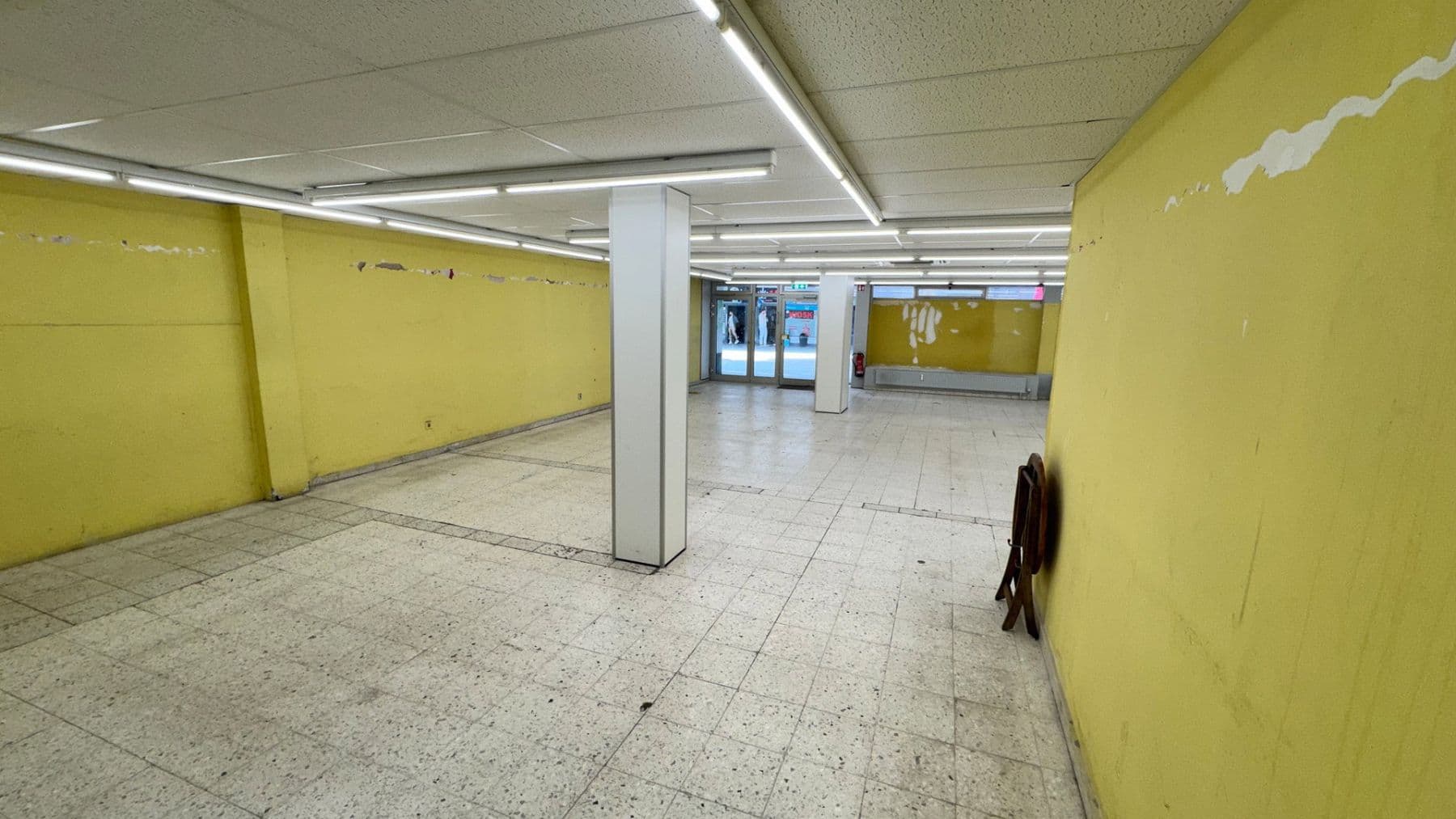 Pronájem nebytového prostoru 287 m², Ehrenfeld Stadtbezirk 4, Bergisch Gladbach, Severní Porýní-Vestfálsko Pronájem nebytového prostoru 287 m², Ehrenfeld Stadtbezirk 4, Bergisch Gladbach, Severní Porýní-Vestfálsko