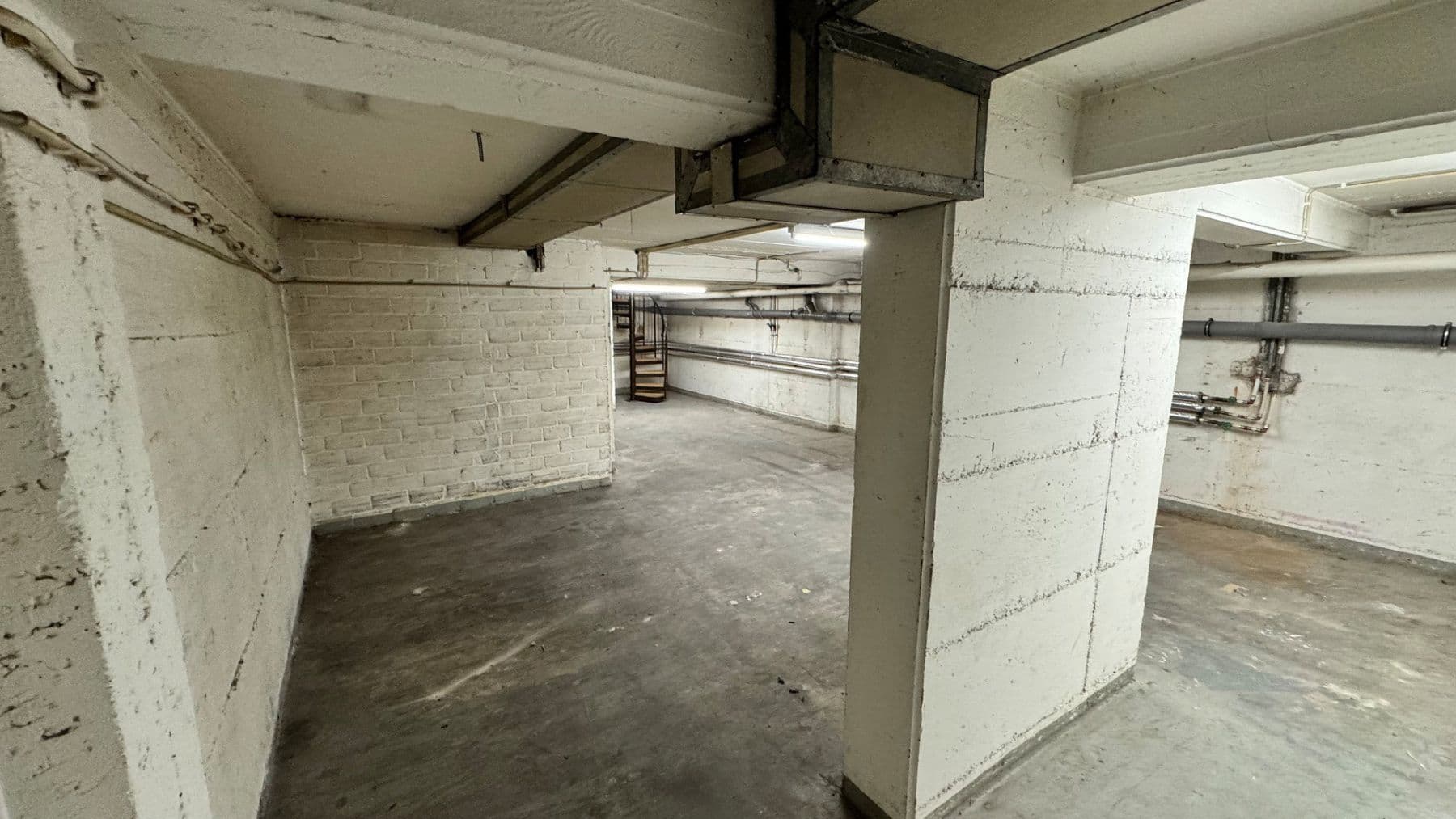 Pronájem nebytového prostoru 287 m², Ehrenfeld Stadtbezirk 4, Bergisch Gladbach, Severní Porýní-Vestfálsko Pronájem nebytového prostoru 287 m², Ehrenfeld Stadtbezirk 4, Bergisch Gladbach, Severní Porýní-Vestfálsko