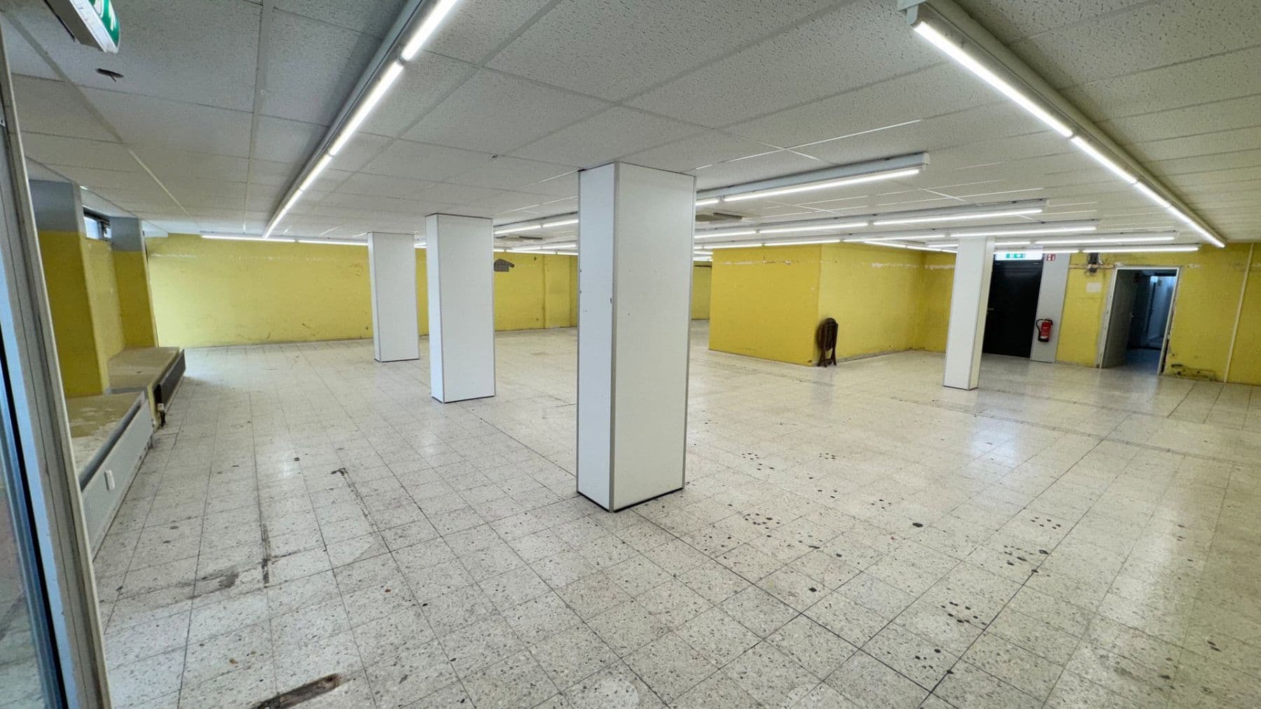 Pronájem nebytového prostoru 287 m², Ehrenfeld Stadtbezirk 4, Bergisch Gladbach, Severní Porýní-Vestfálsko Pronájem nebytového prostoru 287 m², Ehrenfeld Stadtbezirk 4, Bergisch Gladbach, Severní Porýní-Vestfálsko