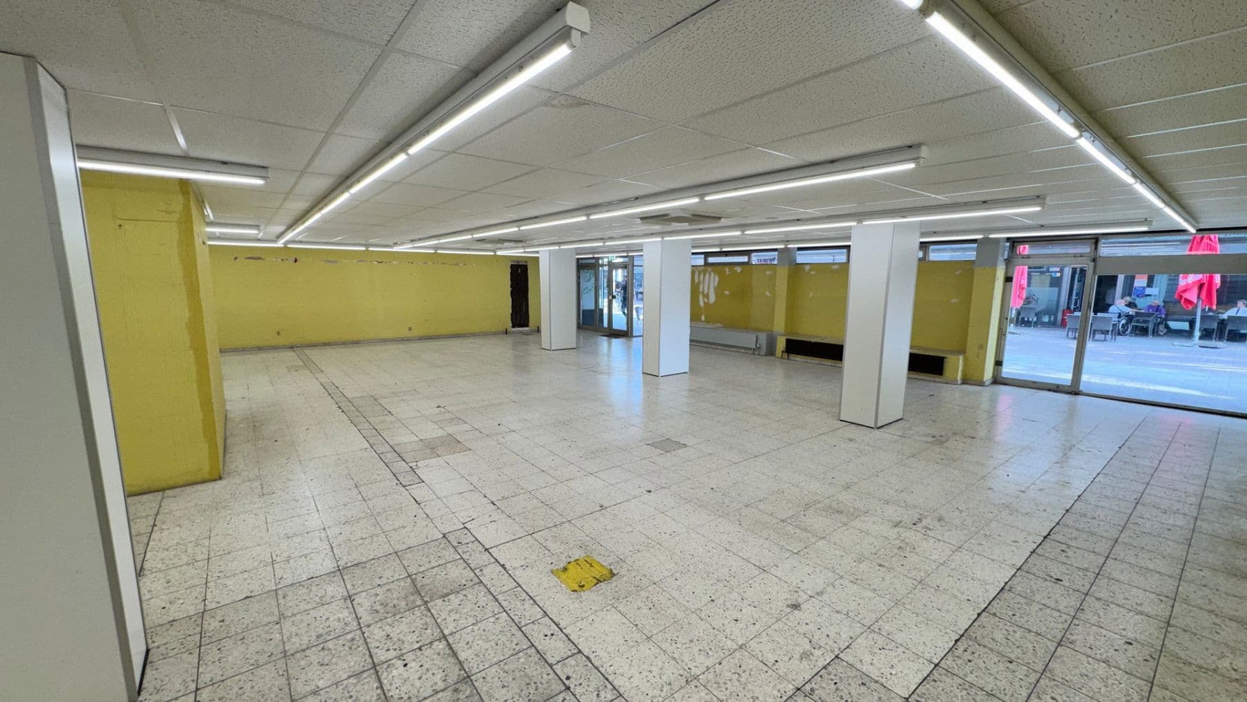 Pronájem nebytového prostoru 287 m², Ehrenfeld Stadtbezirk 4, Bergisch Gladbach, Severní Porýní-Vestfálsko Pronájem nebytového prostoru 287 m², Ehrenfeld Stadtbezirk 4, Bergisch Gladbach, Severní Porýní-Vestfálsko