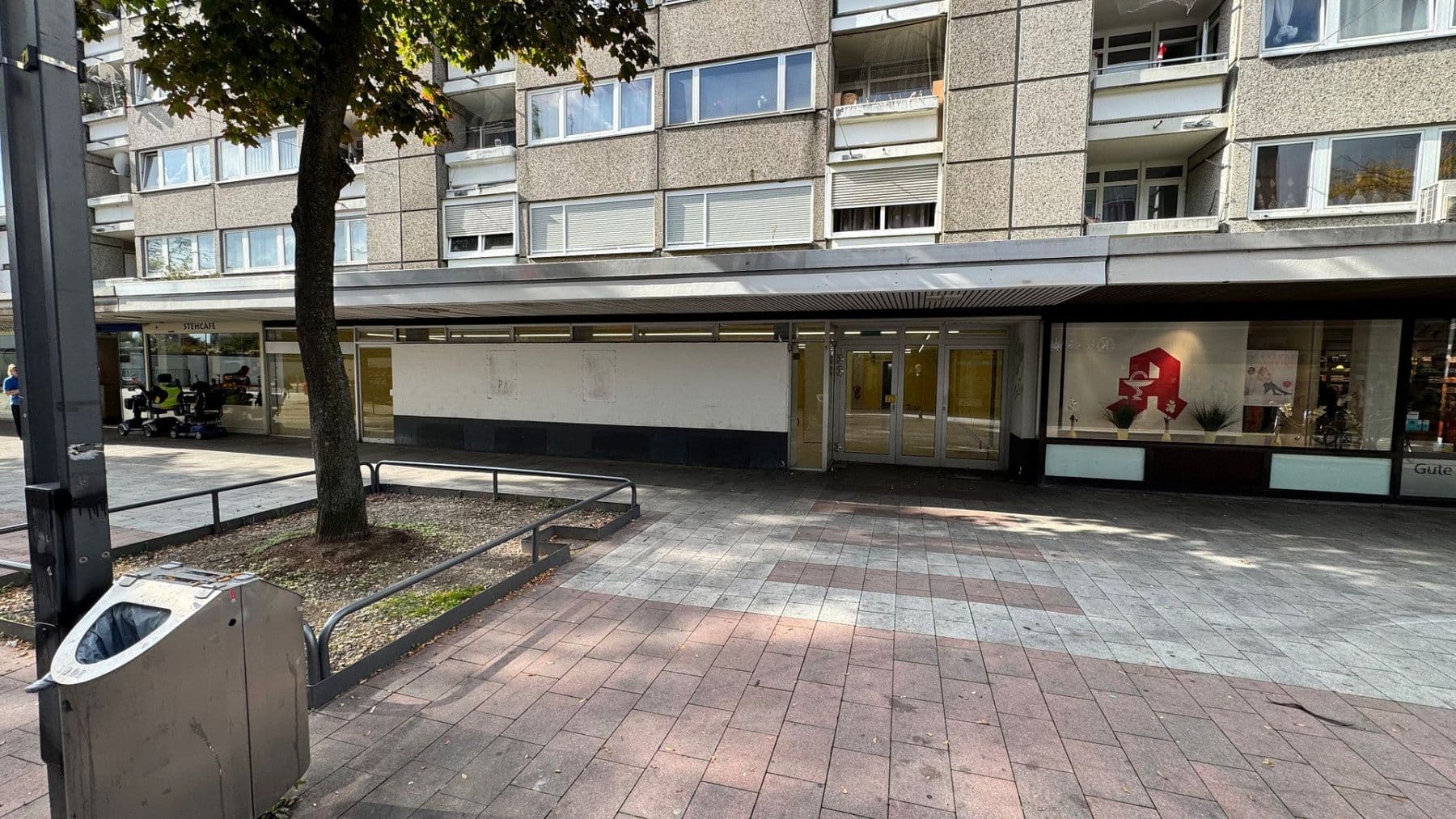 Pronájem nebytového prostoru 287 m², Ehrenfeld Stadtbezirk 4, Bergisch Gladbach, Severní Porýní-Vestfálsko Pronájem nebytového prostoru 287 m², Ehrenfeld Stadtbezirk 4, Bergisch Gladbach, Severní Porýní-Vestfálsko
