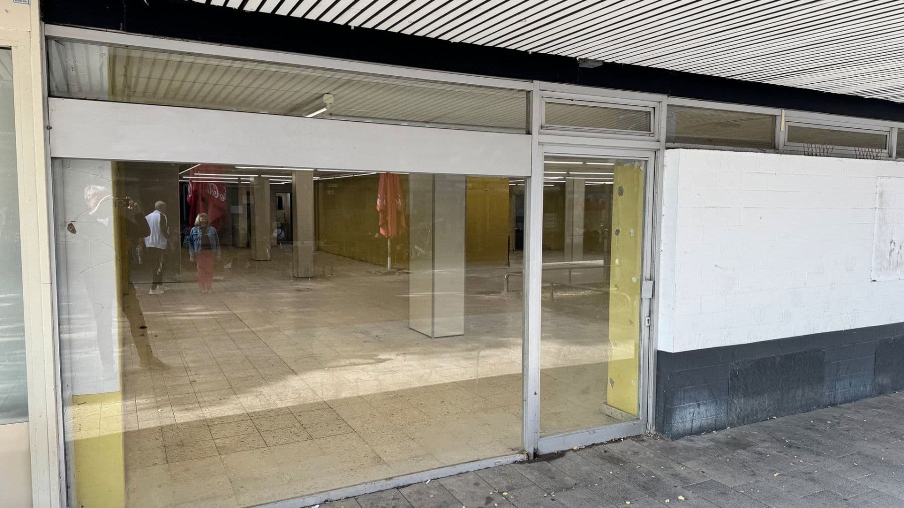 Pronájem nebytového prostoru 287 m², Ehrenfeld Stadtbezirk 4, Bergisch Gladbach, Severní Porýní-Vestfálsko Pronájem nebytového prostoru 287 m², Ehrenfeld Stadtbezirk 4, Bergisch Gladbach, Severní Porýní-Vestfálsko