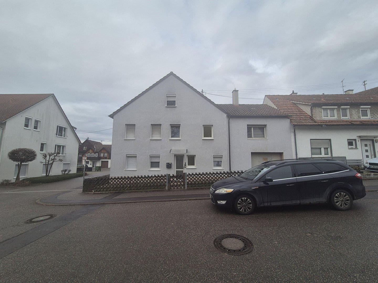 Prodej domu 200 m², pozemek 262 m², Illingen, Bádensko-Württembersko Prodej domu 200 m², pozemek 262 m², Illingen, Bádensko-Württembersko