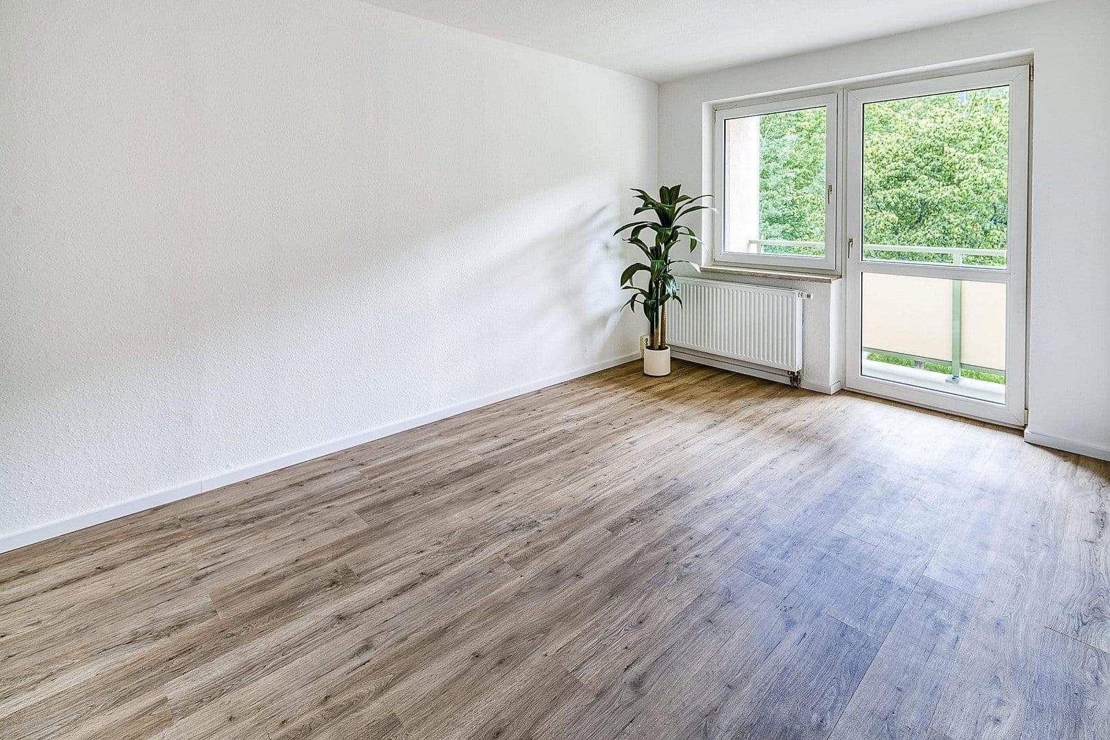 Pronájem bytu 1+1 30 m², Am Plan 38G, Drebach, Sasko Pronájem bytu 1+1 30 m², Am Plan 38G, Drebach, Sasko