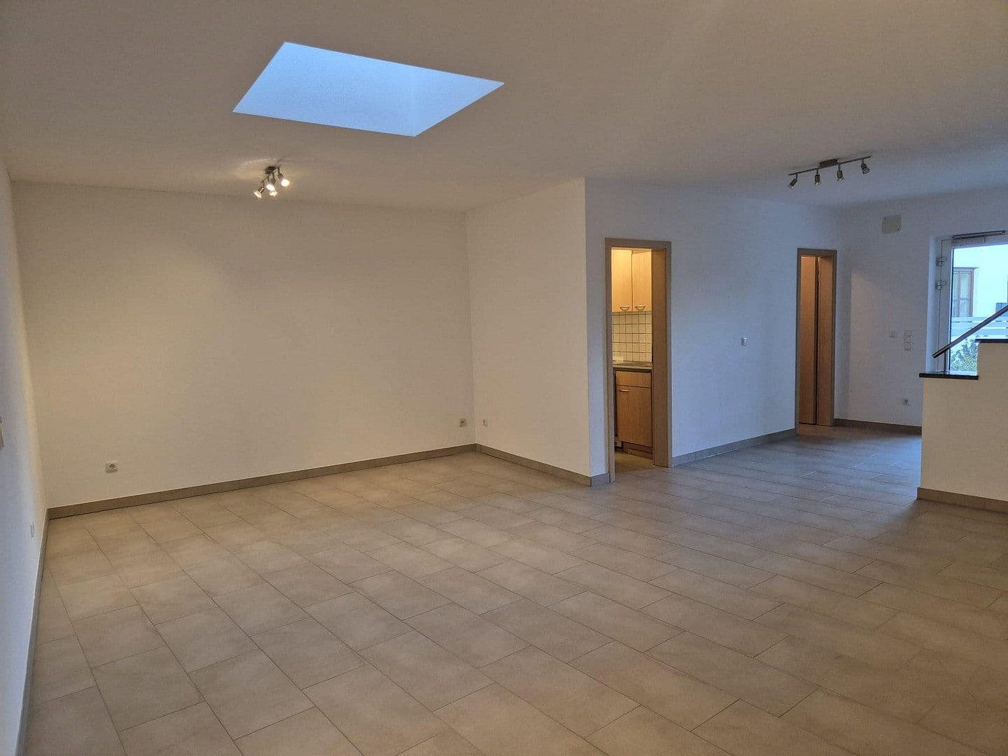 Pronájem kanceláře 150 m², Schwindegg, Bavorsko Pronájem kanceláře 150 m², Schwindegg, Bavorsko