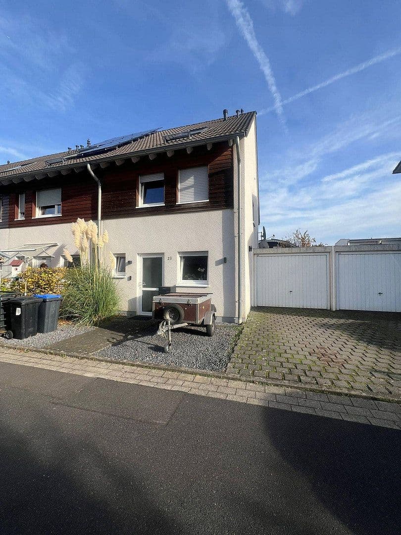 Prodej domu 100 m², pozemek 251 m², Brühl, Severní Porýní-Vestfálsko Prodej domu 100 m², pozemek 251 m², Brühl, Severní Porýní-Vestfálsko
