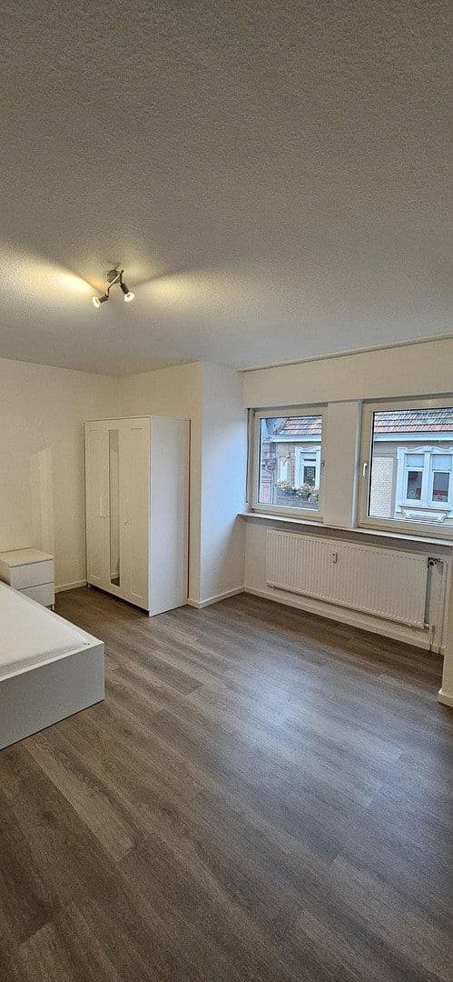 Pronájem bytu 17 m², U1, 25, Mannheim, Bádensko-Württembersko Pronájem bytu 17 m², U1, 25, Mannheim, Bádensko-Württembersko