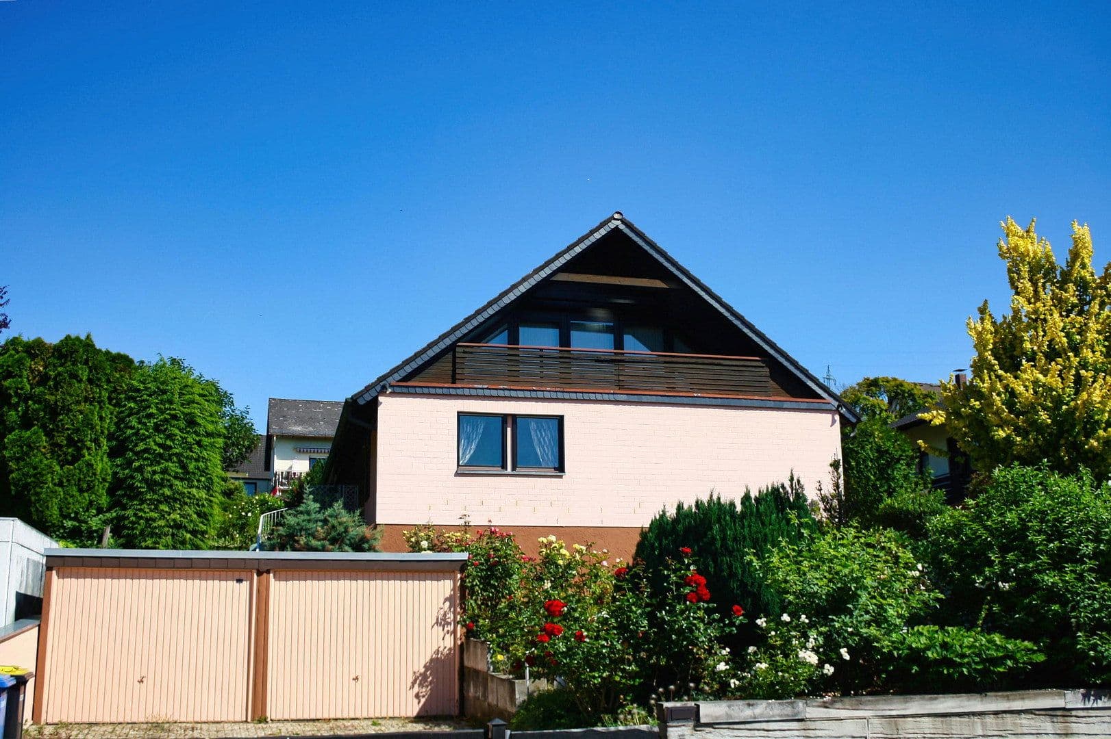 Prodej domu 245 m², pozemek 795 m², Niedernhausen, Hessen Prodej domu 245 m², pozemek 795 m², Niedernhausen, Hessen
