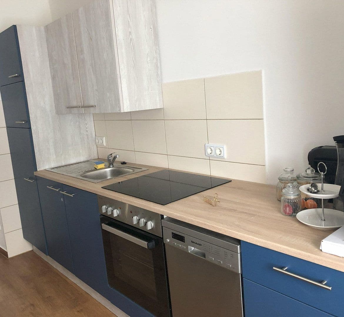 Pronájem bytu 2+1 45 m², Max-Rothschild-Straße 12, München, Bavorsko Pronájem bytu 2+1 45 m², Max-Rothschild-Straße 12, München, Bavorsko