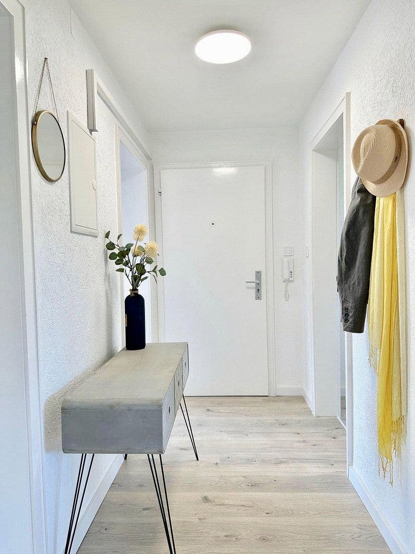 Pronájem bytu 3+1 64 m², Hugenmattweg 14, Lörrach, Bádensko-Württembersko Pronájem bytu 3+1 64 m², Hugenmattweg 14, Lörrach, Bádensko-Württembersko