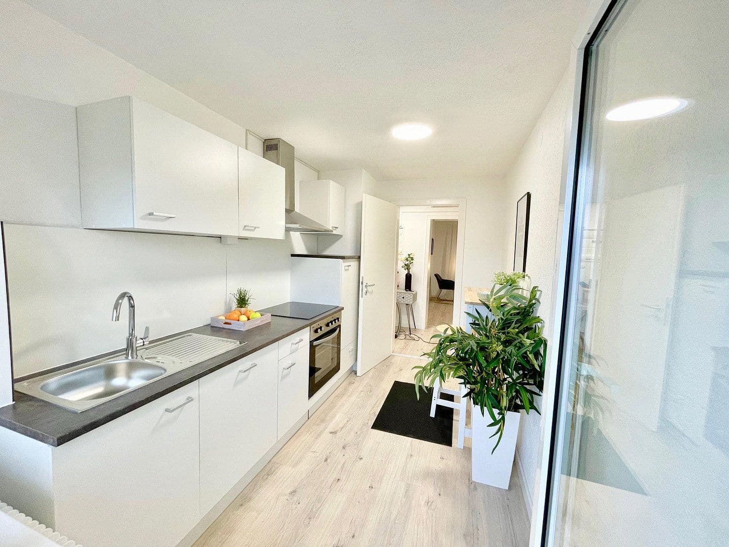 Pronájem bytu 3+1 64 m², Hugenmattweg 14, Lörrach, Bádensko-Württembersko Pronájem bytu 3+1 64 m², Hugenmattweg 14, Lörrach, Bádensko-Württembersko