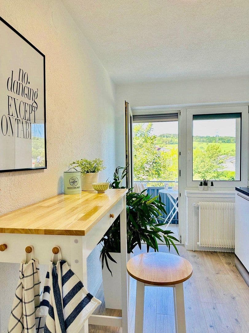 Pronájem bytu 3+1 64 m², Hugenmattweg 14, Lörrach, Bádensko-Württembersko Pronájem bytu 3+1 64 m², Hugenmattweg 14, Lörrach, Bádensko-Württembersko