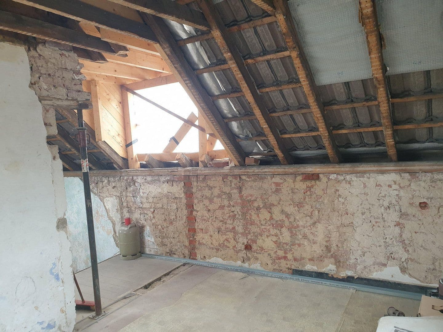 Prodej domu 100 m², pozemek 80 m², Langenfeld (Rheinland), Severní Porýní-Vestfálsko Prodej domu 100 m², pozemek 80 m², Langenfeld (Rheinland), Severní Porýní-Vestfálsko