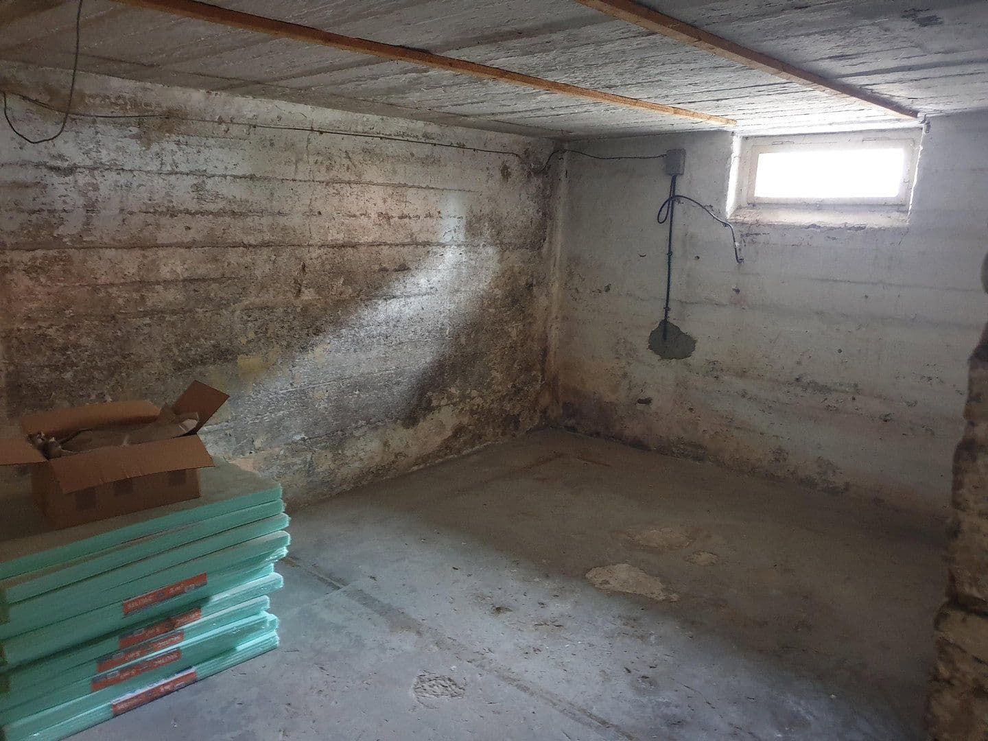 Prodej domu 100 m², pozemek 80 m², Langenfeld (Rheinland), Severní Porýní-Vestfálsko Prodej domu 100 m², pozemek 80 m², Langenfeld (Rheinland), Severní Porýní-Vestfálsko