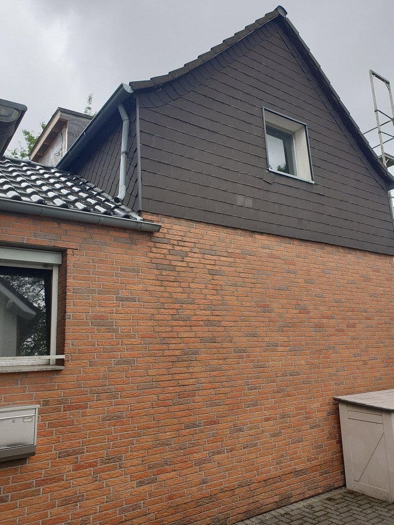 Prodej domu 100 m², pozemek 80 m², Langenfeld (Rheinland), Severní Porýní-Vestfálsko Prodej domu 100 m², pozemek 80 m², Langenfeld (Rheinland), Severní Porýní-Vestfálsko