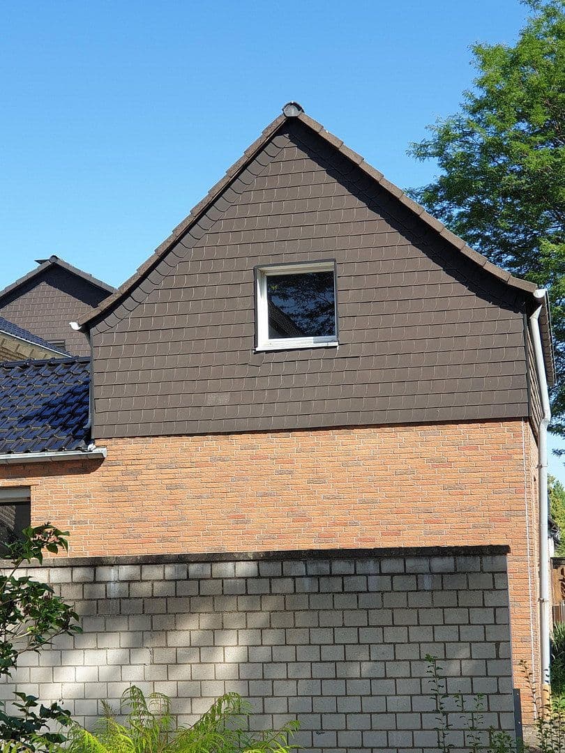 Prodej domu 100 m², pozemek 80 m², Langenfeld (Rheinland), Severní Porýní-Vestfálsko Prodej domu 100 m², pozemek 80 m², Langenfeld (Rheinland), Severní Porýní-Vestfálsko