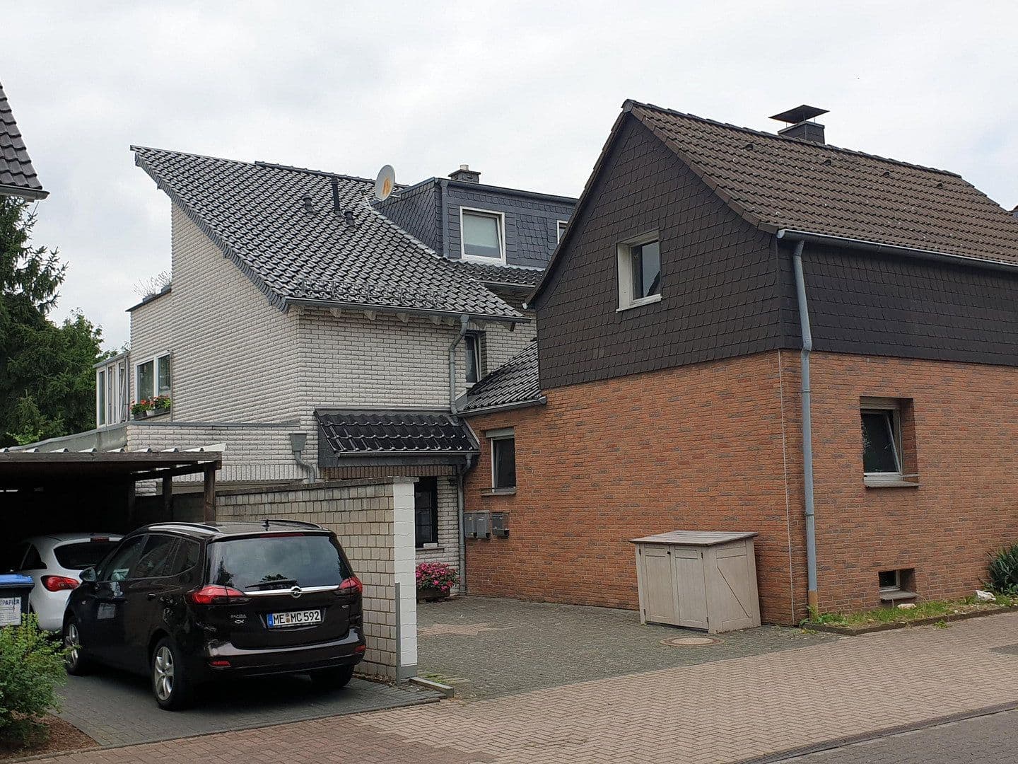 Prodej domu 100 m², pozemek 80 m², Langenfeld (Rheinland), Severní Porýní-Vestfálsko Prodej domu 100 m², pozemek 80 m², Langenfeld (Rheinland), Severní Porýní-Vestfálsko