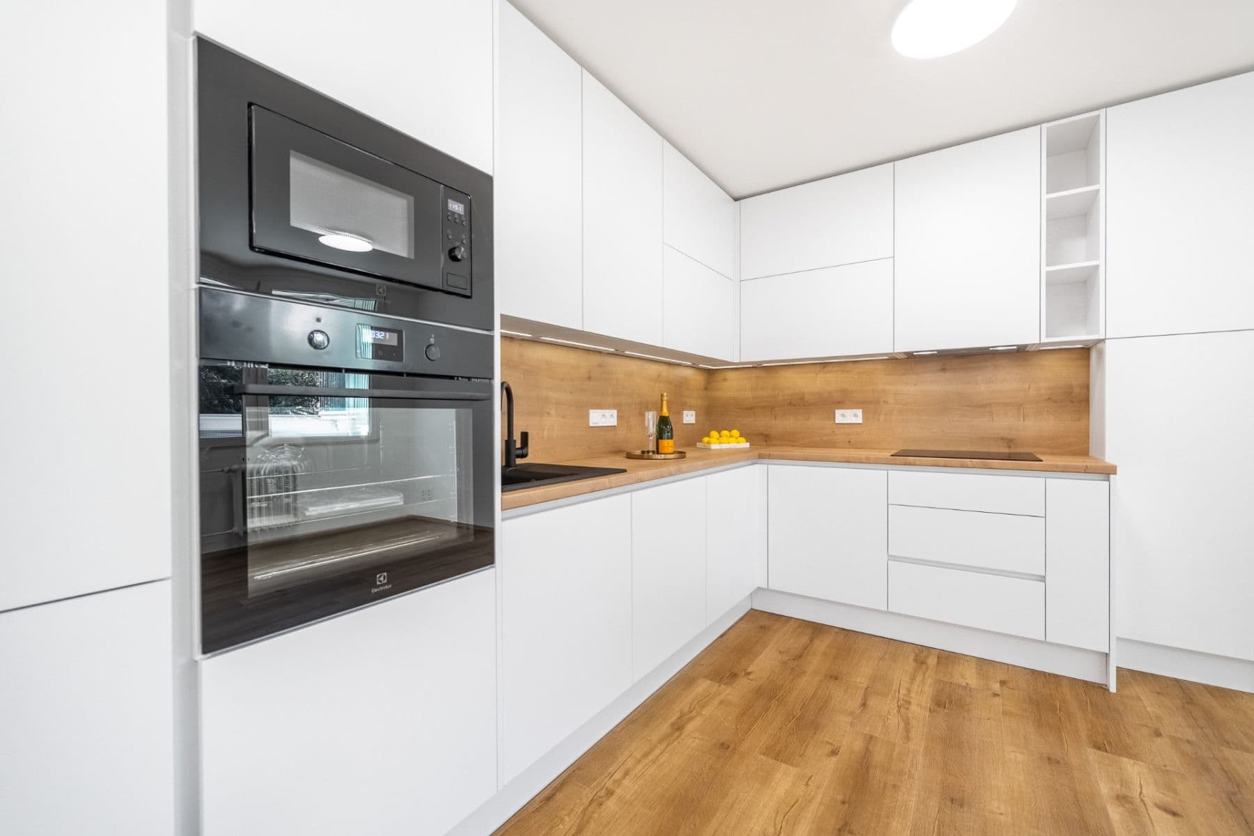 Prodej bytu 3+kk 74 m², Žandovská, Praha, Praha Prodej bytu 3+kk 74 m², Žandovská, Praha, Praha