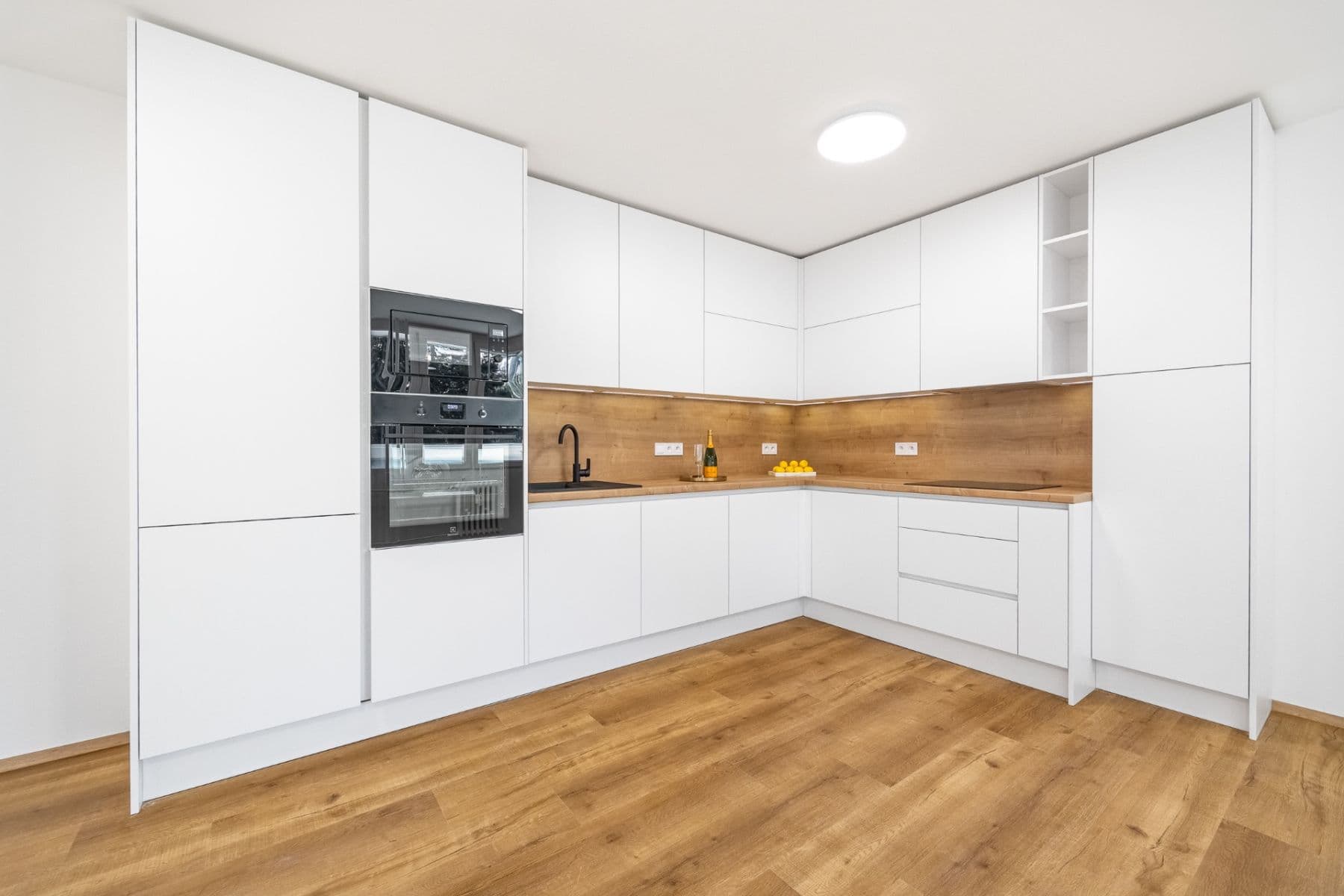 Prodej bytu 3+kk 74 m², Žandovská, Praha, Praha Prodej bytu 3+kk 74 m², Žandovská, Praha, Praha
