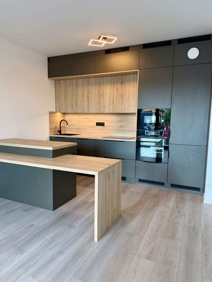 Pronájem bytu 2+kk 62 m², U Engerthu, Kladno, Středočeský kraj Pronájem bytu 2+kk 62 m², U Engerthu, Kladno, Středočeský kraj