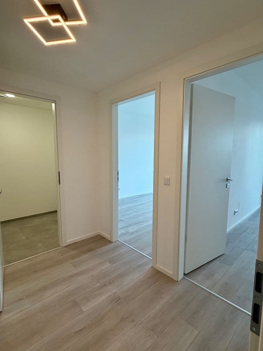 Pronájem bytu 2+kk 62 m², U Engerthu, Kladno, Středočeský kraj Pronájem bytu 2+kk 62 m², U Engerthu, Kladno, Středočeský kraj