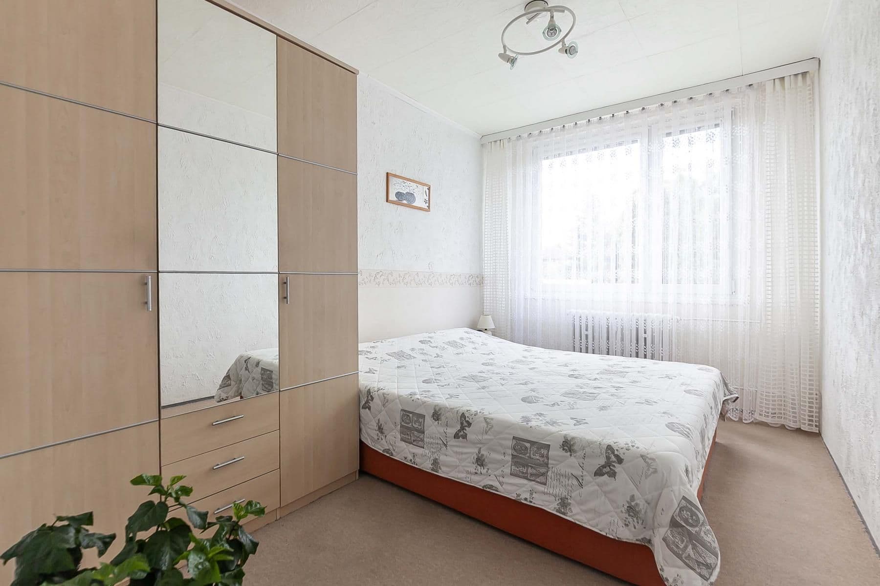 Prodej bytu 2+kk 42 m², Školská, Hostivice, Středočeský kraj Prodej bytu 2+kk 42 m², Školská, Hostivice, Středočeský kraj