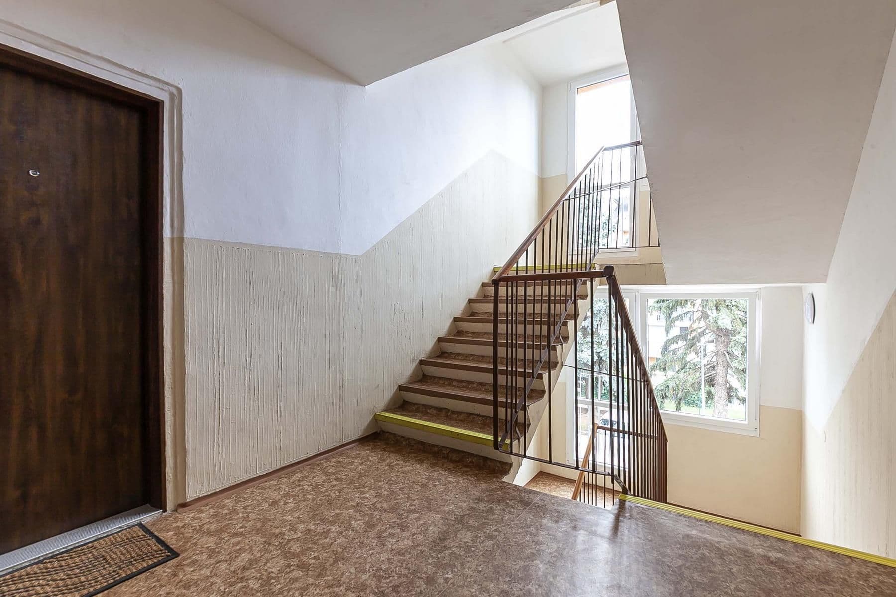 Prodej bytu 2+kk 42 m², Školská, Hostivice, Středočeský kraj Prodej bytu 2+kk 42 m², Školská, Hostivice, Středočeský kraj