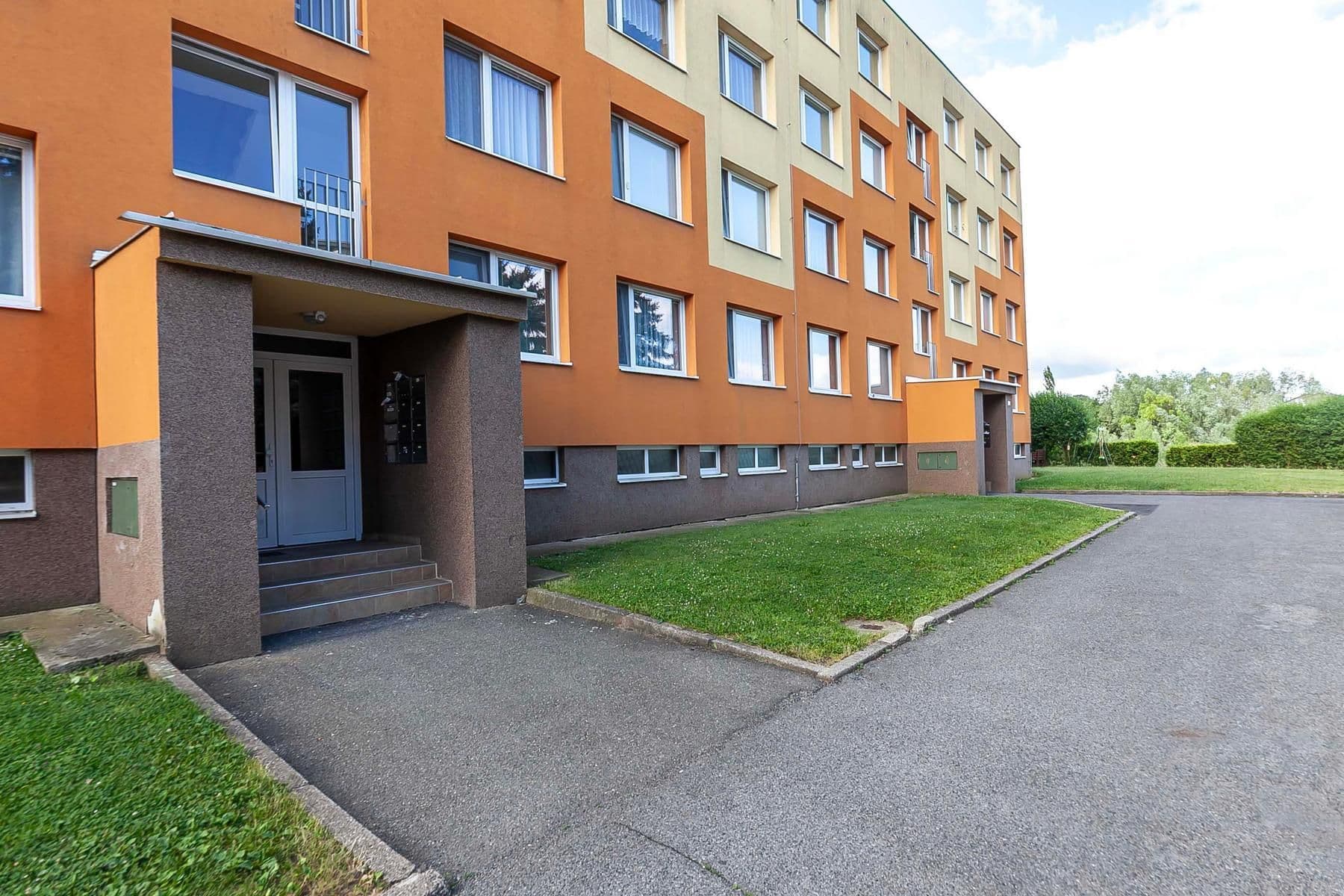 Prodej bytu 2+kk 42 m², Školská, Hostivice, Středočeský kraj Prodej bytu 2+kk 42 m², Školská, Hostivice, Středočeský kraj
