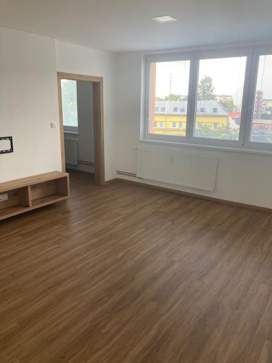Pronájem bytu 3+1 71 m², Černá, Opava, Moravskoslezský kraj Pronájem bytu 3+1 71 m², Černá, Opava, Moravskoslezský kraj