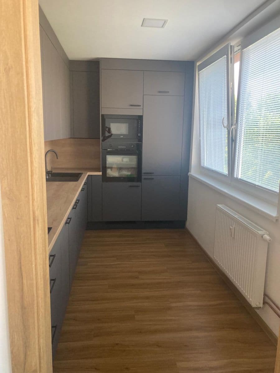 Pronájem bytu 3+1 71 m², Černá, Opava, Moravskoslezský kraj Pronájem bytu 3+1 71 m², Černá, Opava, Moravskoslezský kraj