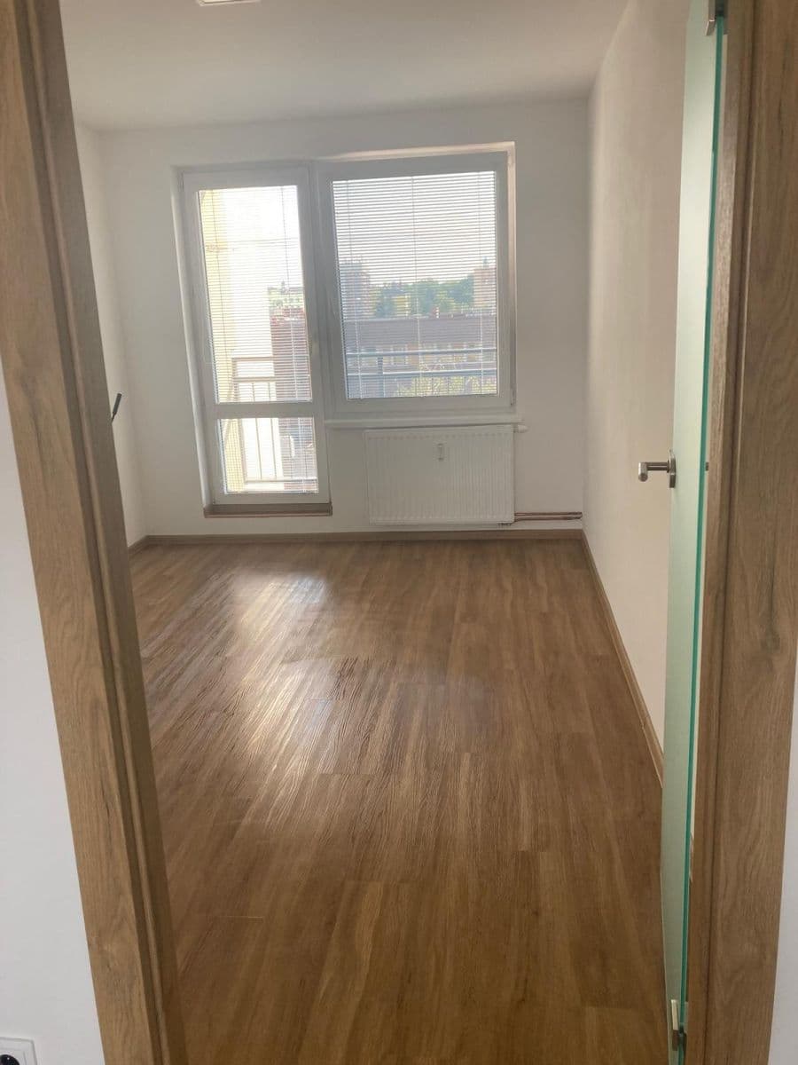 Pronájem bytu 3+1 71 m², Černá, Opava, Moravskoslezský kraj Pronájem bytu 3+1 71 m², Černá, Opava, Moravskoslezský kraj