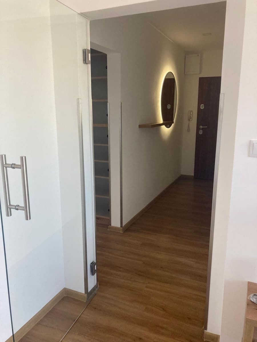 Pronájem bytu 3+1 71 m², Černá, Opava, Moravskoslezský kraj Pronájem bytu 3+1 71 m², Černá, Opava, Moravskoslezský kraj