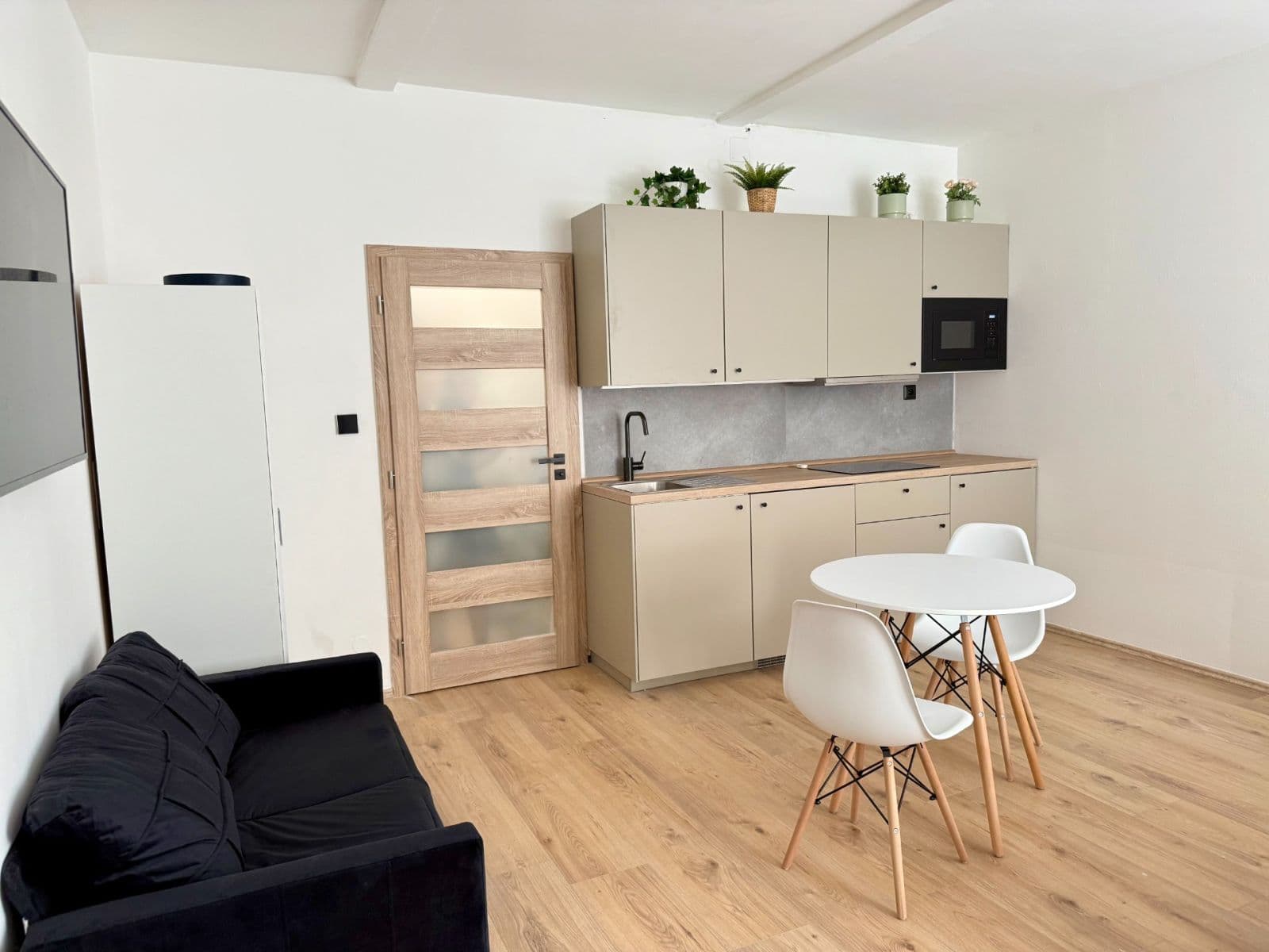 Pronájem bytu 1+kk 31 m², Petra Rezka, Praha, Praha Pronájem bytu 1+kk 31 m², Petra Rezka, Praha, Praha