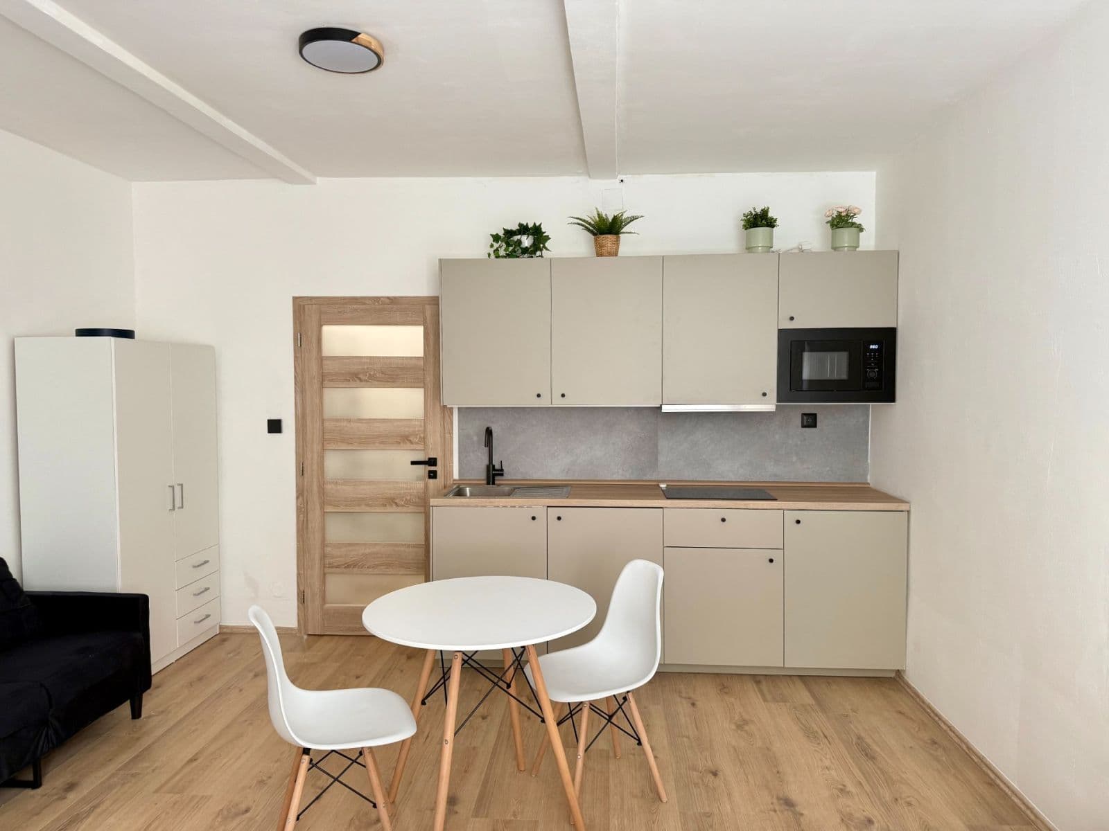 Pronájem bytu 1+kk 31 m², Petra Rezka, Praha, Praha Pronájem bytu 1+kk 31 m², Petra Rezka, Praha, Praha