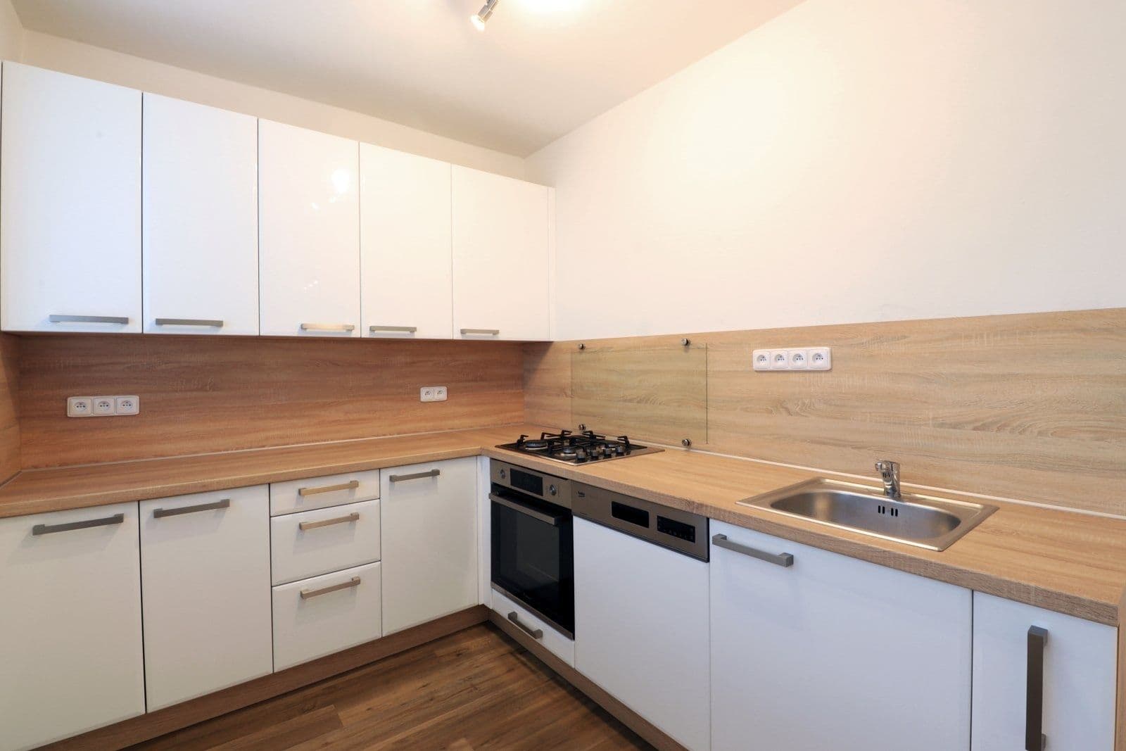 Pronájem bytu 1+1 37 m², Havlíčkova, Mladá Boleslav, Středočeský kraj Pronájem bytu 1+1 37 m², Havlíčkova, Mladá Boleslav, Středočeský kraj