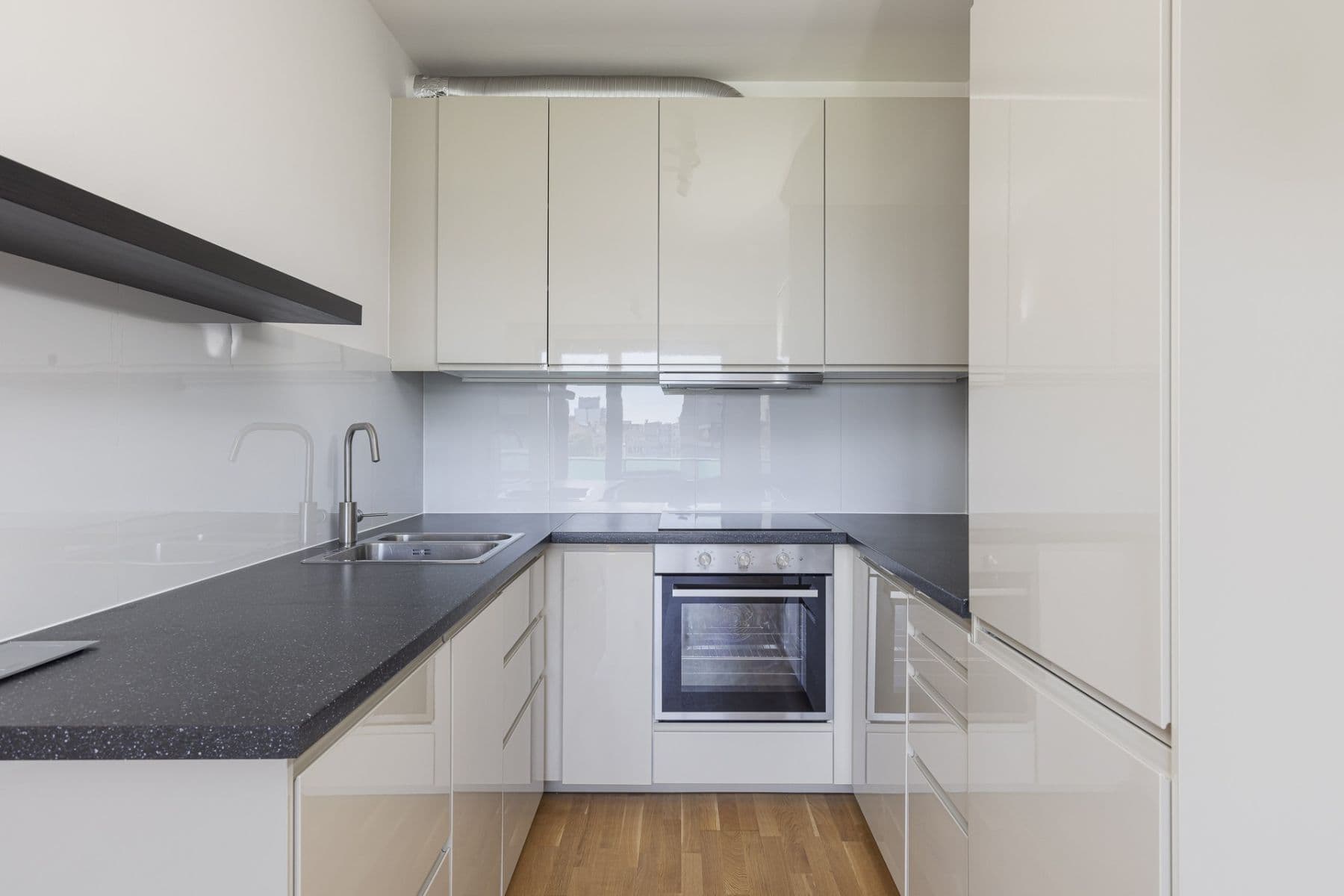 Pronájem bytu 2+kk 52 m², Argentinská, Praha, Praha Pronájem bytu 2+kk 52 m², Argentinská, Praha, Praha