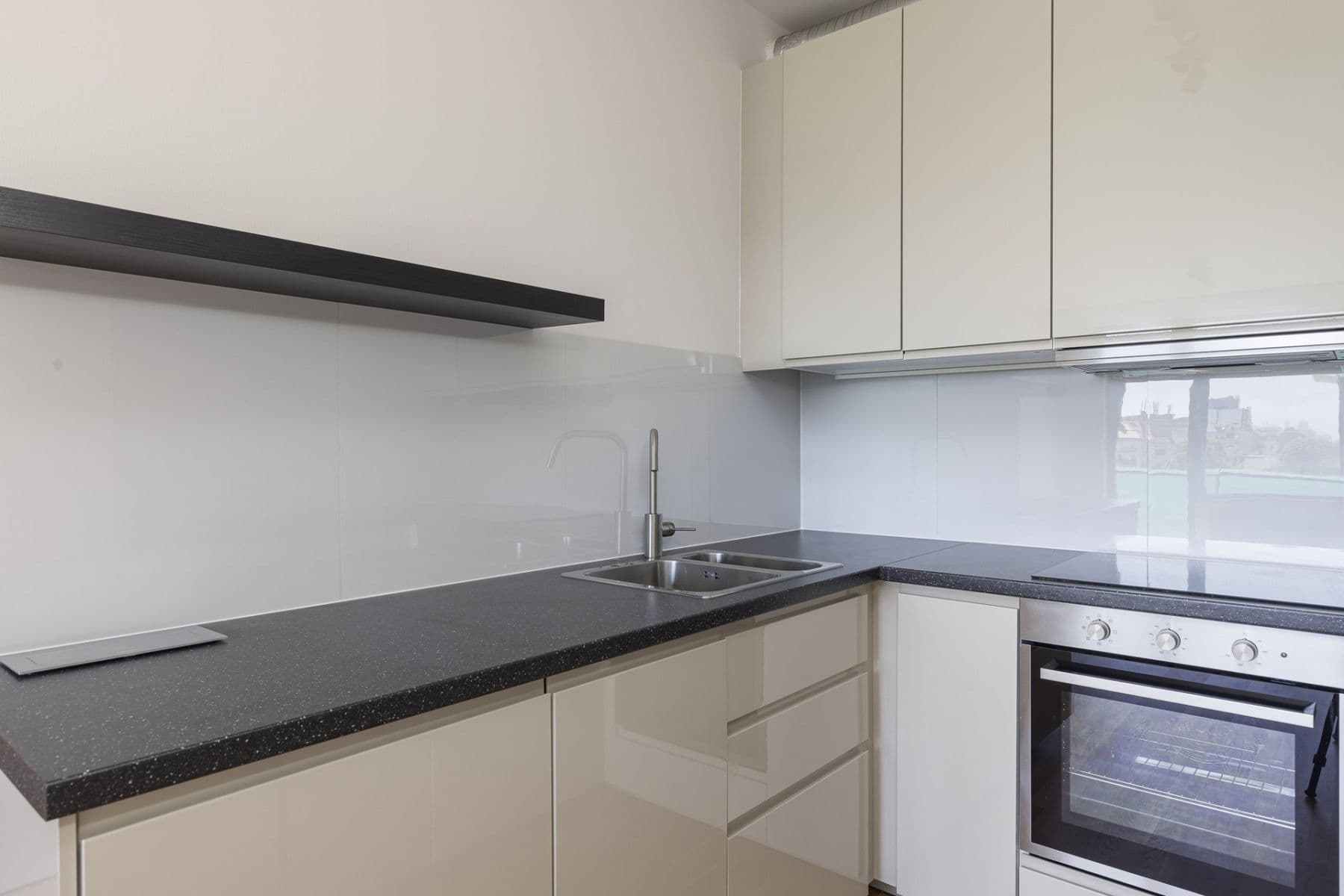 Pronájem bytu 2+kk 52 m², Argentinská, Praha, Praha Pronájem bytu 2+kk 52 m², Argentinská, Praha, Praha
