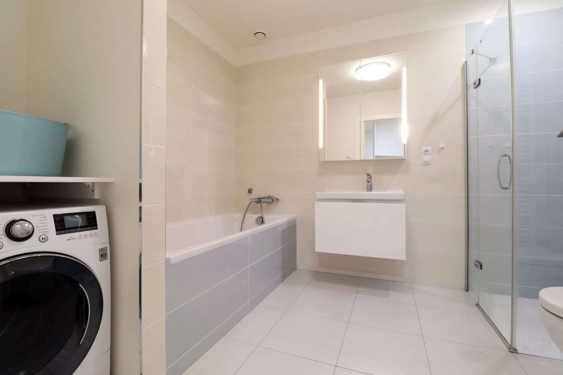 Pronájem bytu 4+kk 123 m², Nikoly Tesly, Praha, Praha Pronájem bytu 4+kk 123 m², Nikoly Tesly, Praha, Praha