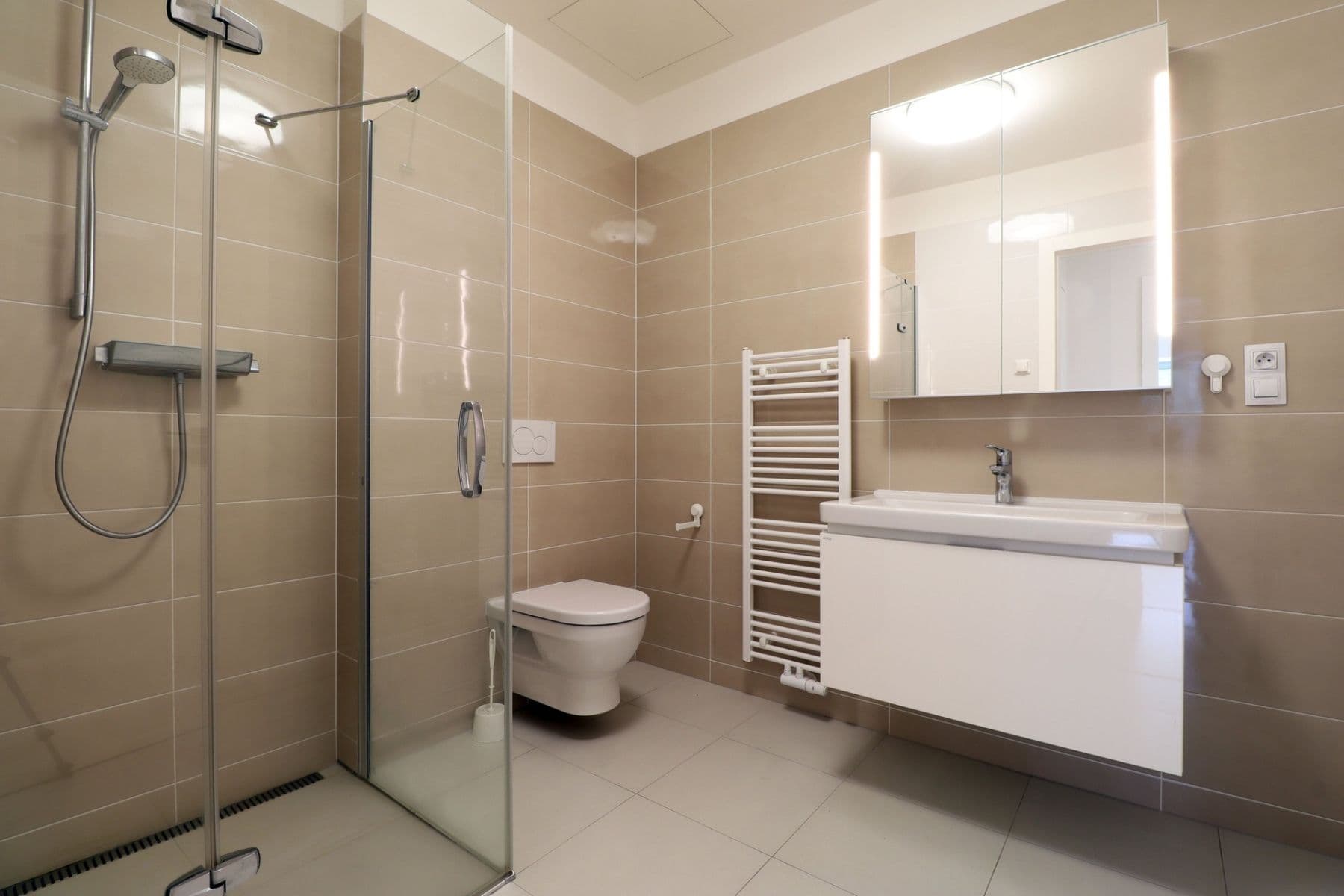 Pronájem bytu 4+kk 123 m², Nikoly Tesly, Praha, Praha Pronájem bytu 4+kk 123 m², Nikoly Tesly, Praha, Praha