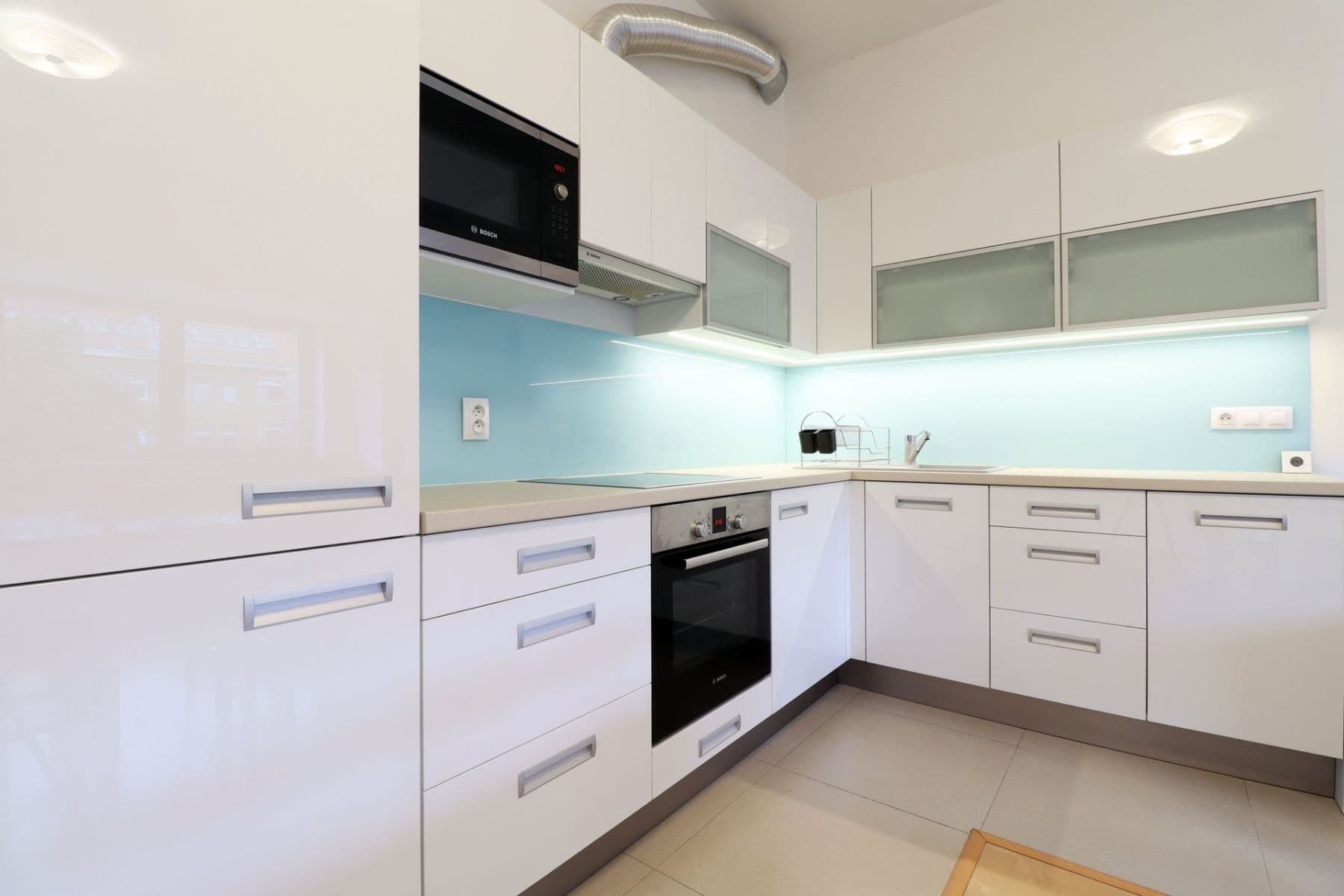 Pronájem bytu 4+kk 123 m², Nikoly Tesly, Praha, Praha Pronájem bytu 4+kk 123 m², Nikoly Tesly, Praha, Praha
